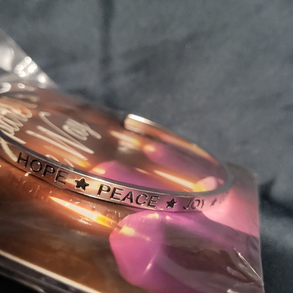 Hope Peace Joy Love Silver Bracelet - Picture 4 of 5